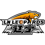  裁判场上失误频出，莫兰德遭犯规却由鄢手骐主罚；两分到手后瞬间取消，对手重获球权。 体育新闻 裁判场上失误频出，莫兰德遭犯规却由鄢手骐主罚；两分到手后瞬间取消，对手重获球权。 体育新闻