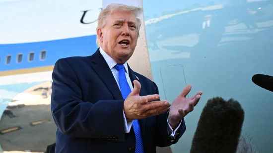  特朗普声称与伊朗展开深入对话，美军推迟对能源设施行动。 新闻 特朗普声称与伊朗展开深入对话，美军推迟对能源设施行动。 新闻