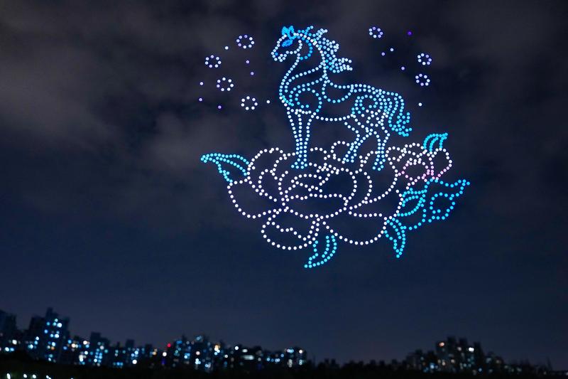  技术驱动下的城市滨水更新：北京北小河“樱花河流”治理方法论 文化旅游