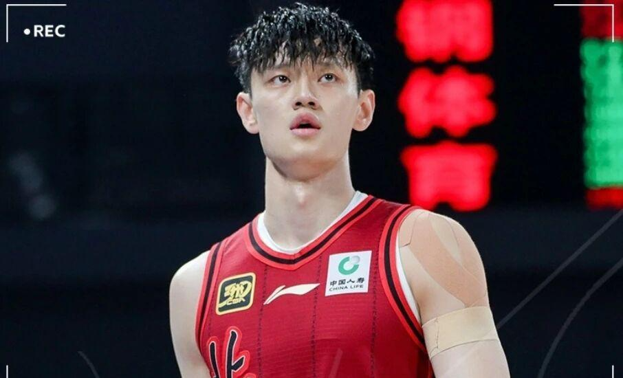  CBA三强伤病与补强深度解析：季后赛格局的变量密码 体育新闻 CBA三强伤病与补强深度解析：季后赛格局的变量密码 体育新闻